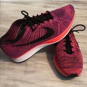 Nike Flyknit Racer Açaí Berry